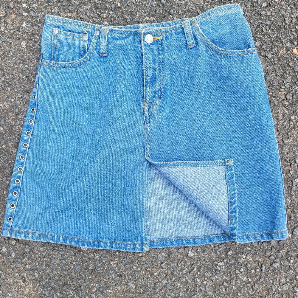 Vintage Y2K No Boundaries Denim Mini Skirt with Grommet Detail size 5